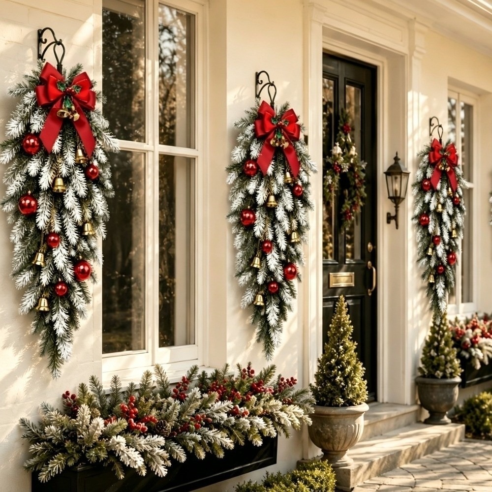 Christmas Tree Artificial - ชุดตกแต่งคริสต์มาสแบบประดิษฐ์ พลาสติก โบว์สีแดง พวงมาลัยสนนอร์ฟอล์ก ลูกบอลสีแดง กระดิ่งวงแหวนสีทอง